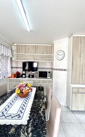 Casa à venda com 392m², 3 quartos e 7 vagas Casa à venda com 392m², 3 quartos e 7 vagasCozinha