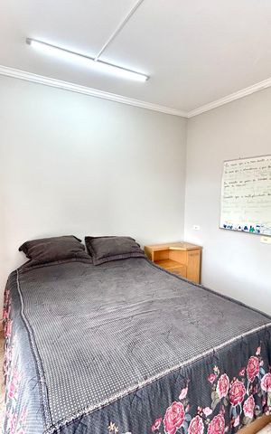 Casa à venda com 392m², 3 quartos e 7 vagas Casa à venda com 392m², 3 quartos e 7 vagasQuarto 2