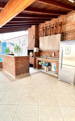 Casa à venda com 392m², 3 quartos e 7 vagas Casa à venda com 392m², 3 quartos e 7 vagasChurrasqueira