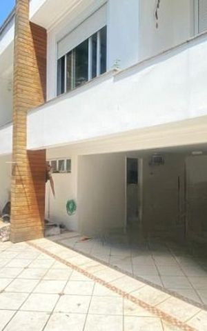 Casa à venda com 384m², 3 quartos e 5 vagas