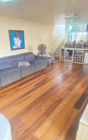 Casa à venda com 384m², 3 quartos e 5 vagas