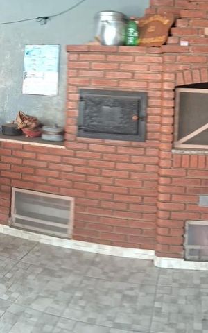 Casa à venda com 199m², 2 quartos e 3 vagas
