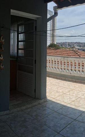 Casa à venda com 199m², 2 quartos e 3 vagas