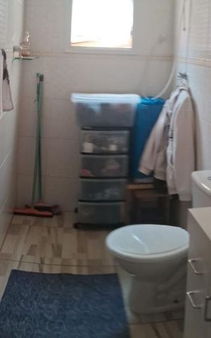 Casa à venda com 199m², 2 quartos e 3 vagas