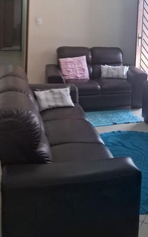 Casa à venda com 199m², 2 quartos e 3 vagas