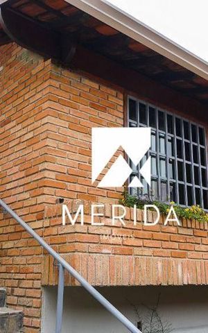 Casa à venda com 240m², 8 quartos e 3 vagas