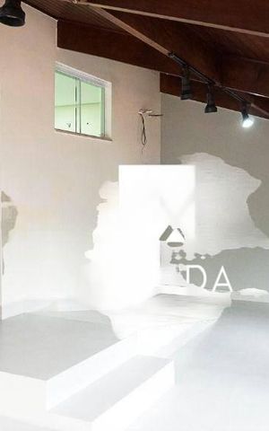 Casa à venda com 240m², 8 quartos e 3 vagas