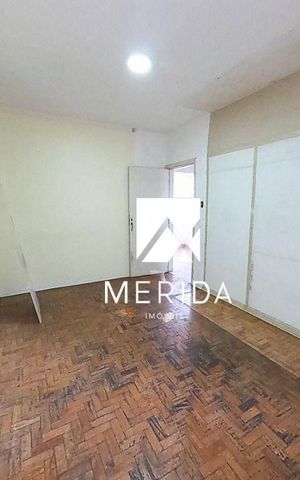 Casa à venda com 337m², 2 quartos e 7 vagas