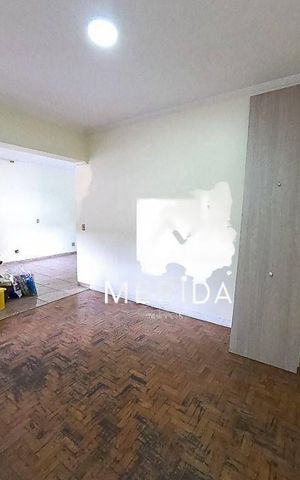 Casa à venda com 337m², 2 quartos e 7 vagas