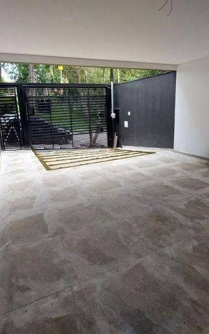 Casa à venda com 197m², 3 quartos e 4 vagas
