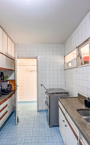 Apartamento para alugar com 221m², 4 quartos e 2 vagas