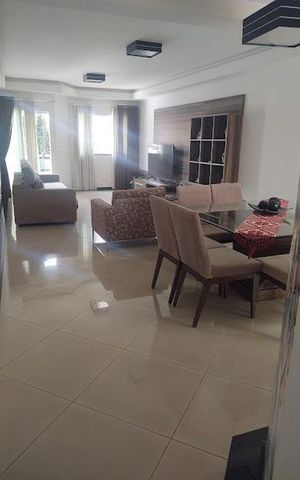 Casa à venda com 250m², 3 quartos e 5 vagas