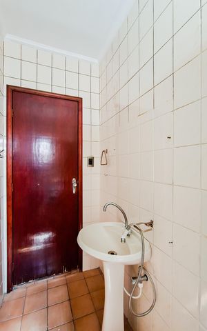 Casa à venda com 300m², 3 quartos e 2 vagasBanheiro Social