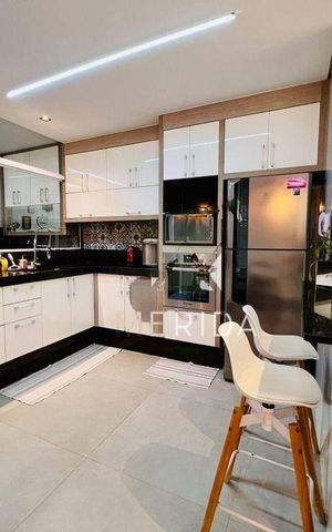Casa à venda com 221m², 4 quartos e 3 vagas