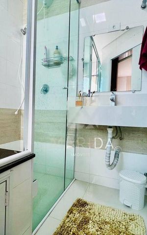 Casa à venda com 221m², 4 quartos e 3 vagas