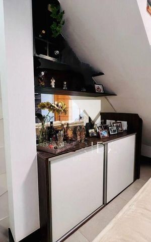 Casa à venda com 221m², 4 quartos e 3 vagas