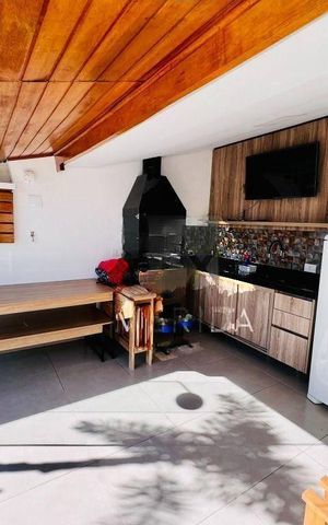 Casa à venda com 221m², 4 quartos e 3 vagas