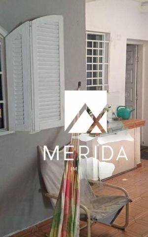 Casa à venda com 235m², 2 quartos e 3 vagas