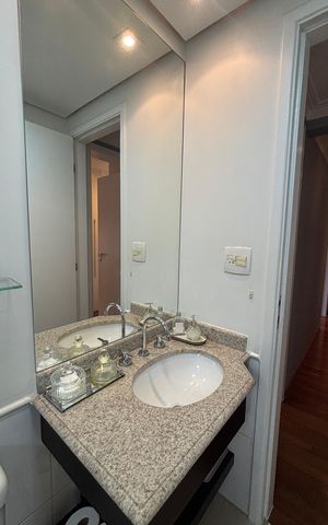 Apartamento à venda com 168m², 3 quartos e 3 vagasBanheiro