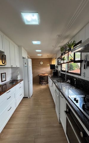Apartamento à venda com 168m², 3 quartos e 3 vagasCozinha