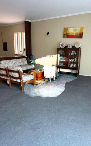 Casa à venda com 250m², 3 quartos e 5 vagas
