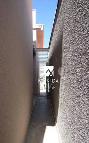 Casa à venda com 108m², 2 quartos e 2 vagas