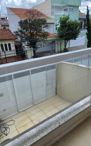 Casa à venda com 145m², 3 quartos e 4 vagas