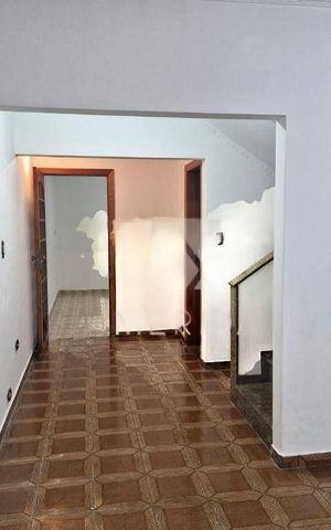 Casa à venda com 228m², 3 quartos e 5 vagas