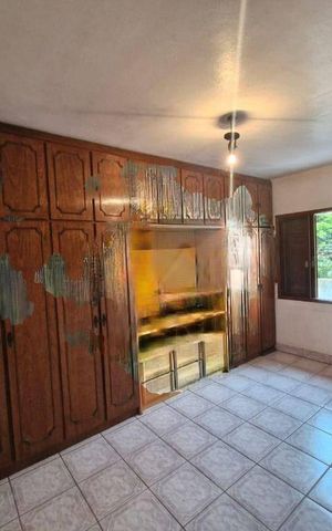 Casa à venda com 228m², 3 quartos e 5 vagas