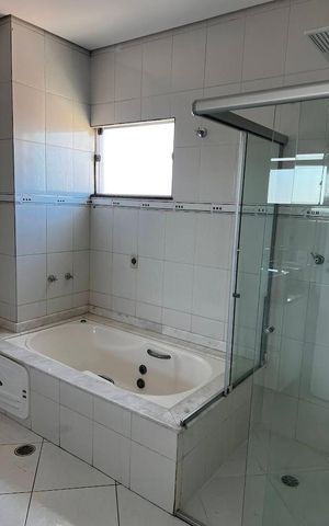 Casa à venda com 360m², 4 quartos e 5 vagas