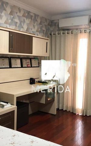 Casa à venda com 298m², 3 quartos e 6 vagas