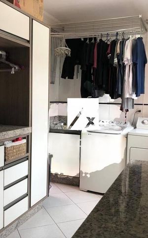 Casa à venda com 298m², 3 quartos e 6 vagas