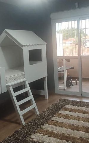 Casa à venda com 295m², 4 quartos e 4 vagas