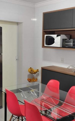 Casa à venda com 295m², 4 quartos e 4 vagas