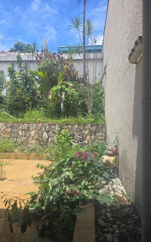 Casa à venda com 300m², 3 quartos e 5 vagas
