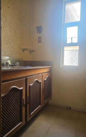Casa à venda com 300m², 3 quartos e 5 vagas