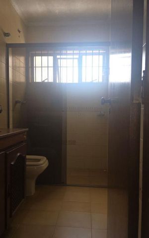 Casa à venda com 300m², 3 quartos e 5 vagas