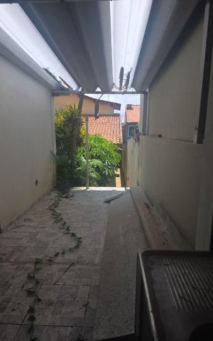 Casa à venda com 300m², 3 quartos e 5 vagas