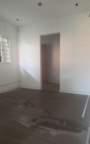 Casa à venda com 300m², 3 quartos e 5 vagas