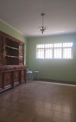 Casa à venda com 300m², 3 quartos e 5 vagas