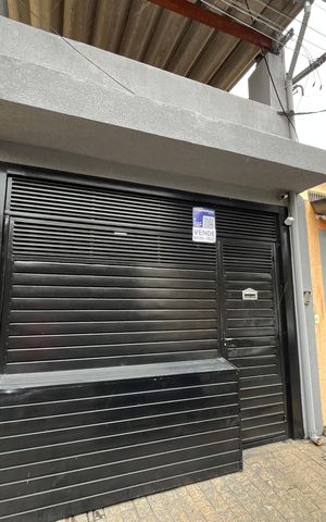 Casa para alugar com 240m², 3 quartos e 1 vaga Casa para alugar com 240m², 3 quartos e 1 vagaFachada