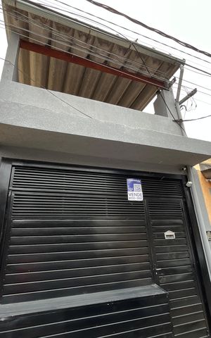 Casa para alugar com 240m², 3 quartos e 1 vaga Casa para alugar com 240m², 3 quartos e 1 vagaFachada