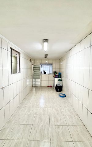 Casa para alugar com 240m², 3 quartos e 1 vaga Casa para alugar com 240m², 3 quartos e 1 vagaÁrea de Serviço