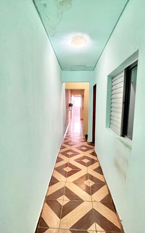 Casa para alugar com 240m², 3 quartos e 1 vaga Casa para alugar com 240m², 3 quartos e 1 vagaCorredor