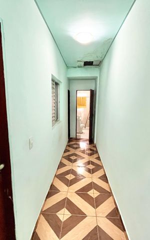 Casa para alugar com 240m², 3 quartos e 1 vaga Casa para alugar com 240m², 3 quartos e 1 vagaCorredor