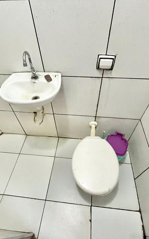 Casa para alugar com 240m², 3 quartos e 1 vaga Casa para alugar com 240m², 3 quartos e 1 vagaBanheiro de Serviço