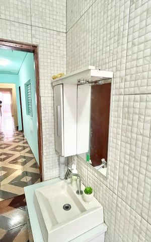 Casa para alugar com 240m², 3 quartos e 1 vaga Casa para alugar com 240m², 3 quartos e 1 vagaBanheiro Social
