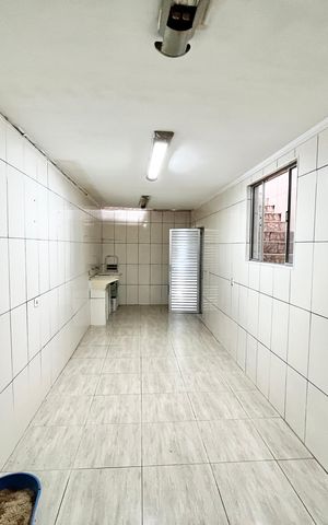 Casa para alugar com 240m², 3 quartos e 1 vaga Casa para alugar com 240m², 3 quartos e 1 vagaÁrea de Serviço