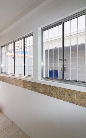 Casa à venda com 300m², 4 quartos e 4 vagas Casa à venda com 300m², 4 quartos e 4 vagasÁrea de Serviço