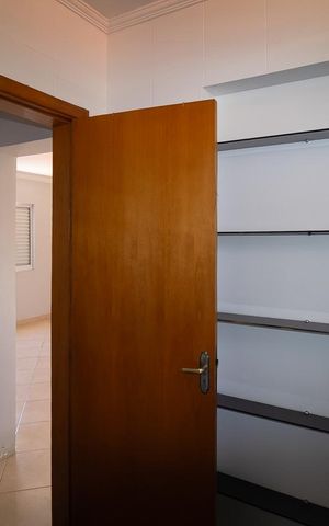 Casa à venda com 300m², 4 quartos e 4 vagas Casa à venda com 300m², 4 quartos e 4 vagasBanheiro da Suíte